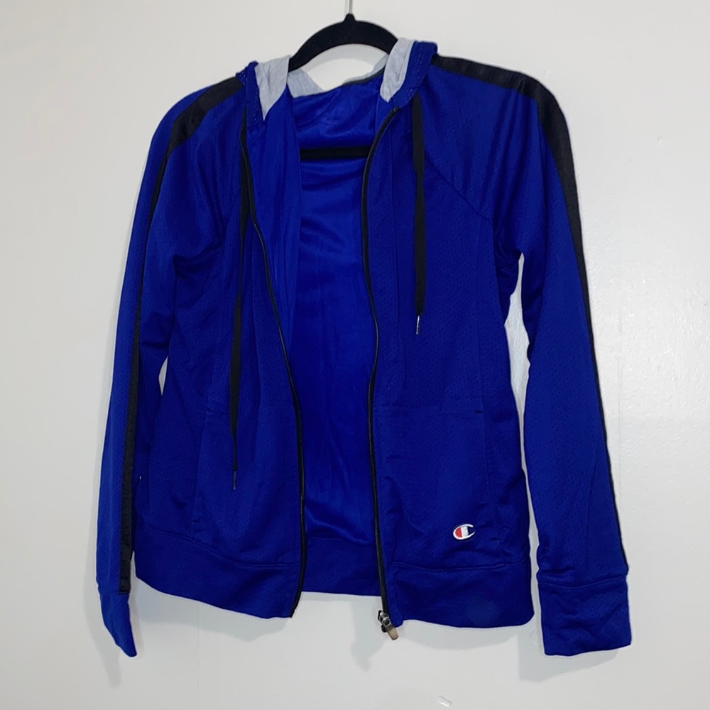 🪿Comfy Champion Blue Jacket! - Picture 2 of 6
